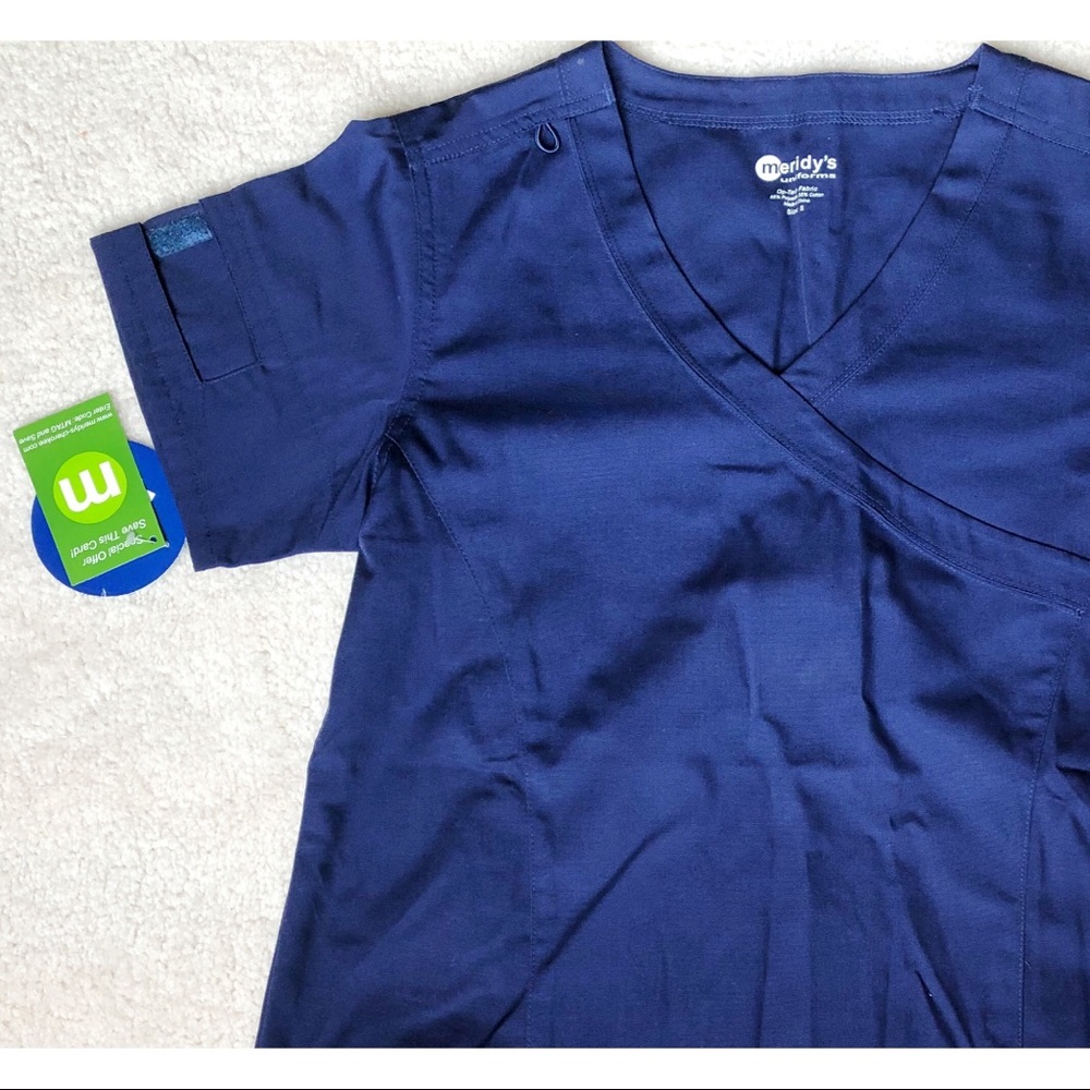 NWT (Meridy’s Uniforms) Small Scrubs Top